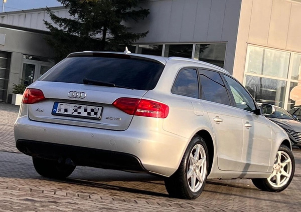 Audi A4 cena 25900 przebieg: 289000, rok produkcji 2010 z Pieszyce małe 436